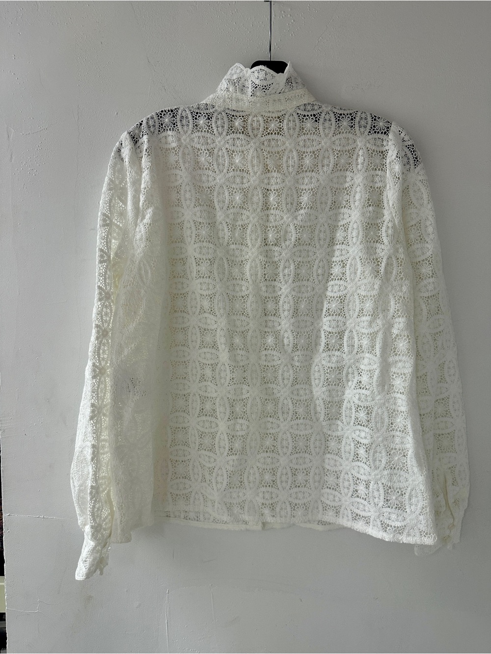 Sezane Chlo Shirt in Ecru size 40 - Picture 4 of 6